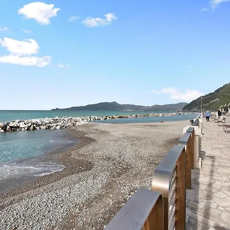 A Due Passi Dal Mare Apartamento